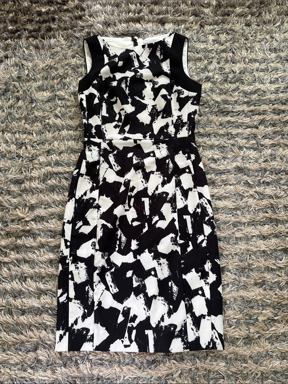 Sleeveless Black & White Abstract Midi Sheath Dress Size S